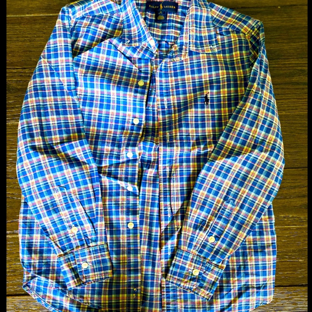 Medium size long sleeve collar button down shirt